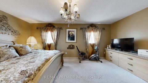 Photo 16 at 215 Drummond Drive, Maple, Vaughan