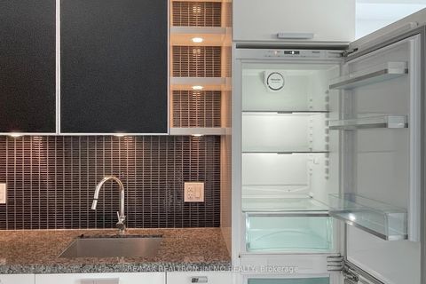 Photo 6 at 1706 - 32 Davenport Road, Annex, Toronto