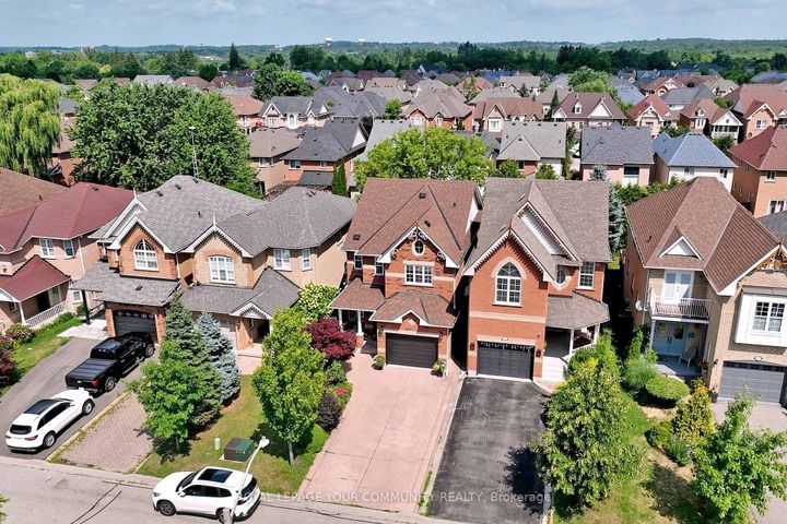 Photo 32 at 54 English Oak Drive, Oak Ridges Lake Wilcox, Richmond Hill