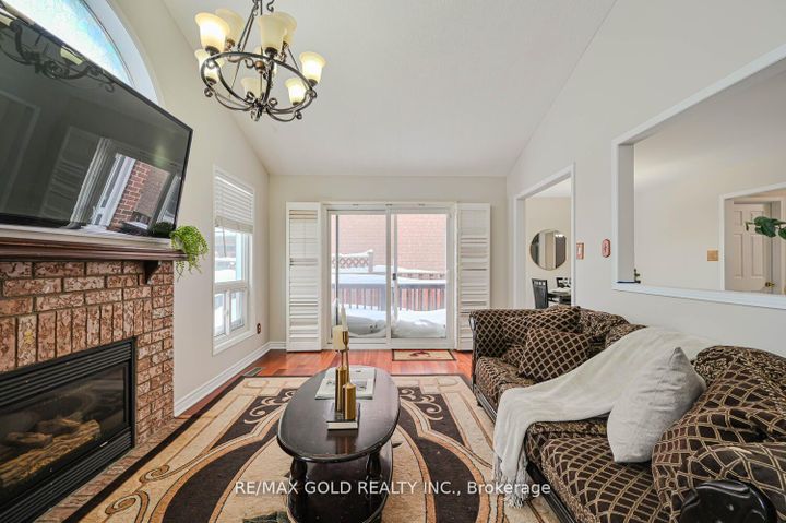 Photo 20 at 27 Buttercup Lane, Wellington, Brampton