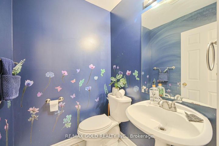 Photo 22 at 27 Buttercup Lane, Wellington, Brampton