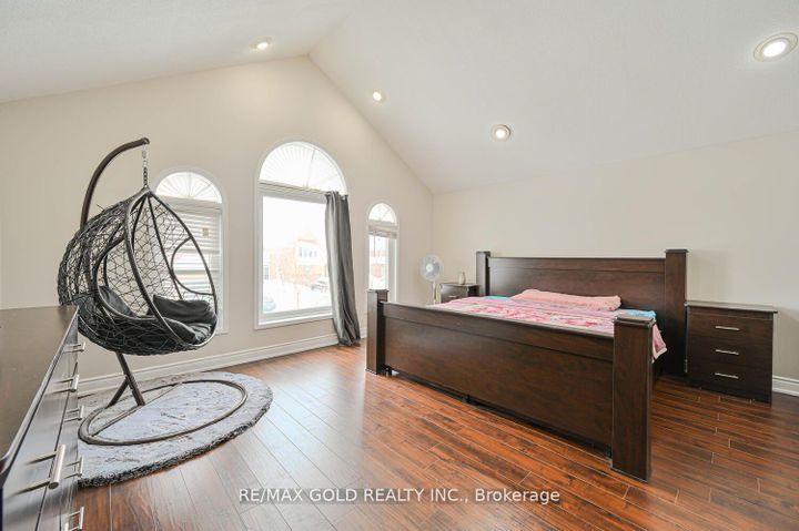Photo 27 at 27 Buttercup Lane, Wellington, Brampton