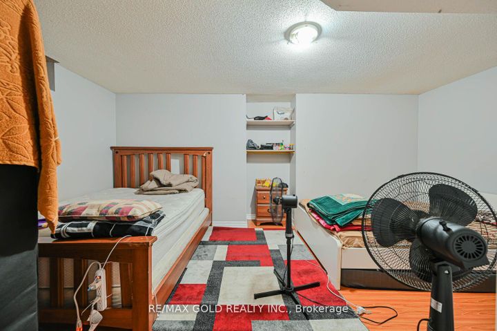 Photo 39 at 27 Buttercup Lane, Wellington, Brampton