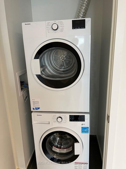 Photo 6 at 218 - 11 Maryport Avenue, CFB, Toronto