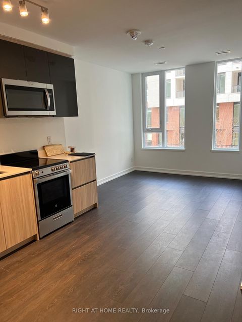 Photo 9 at 218 - 11 Maryport Avenue, CFB, Toronto