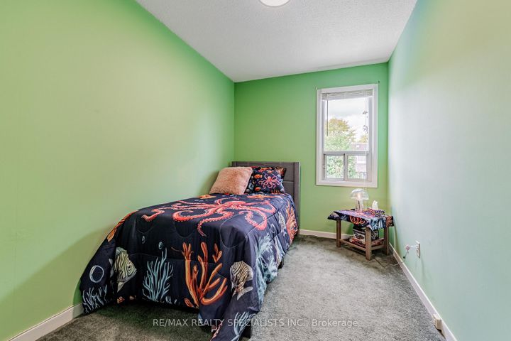 Photo 21 at 2917 Nipiwin Drive, Meadowvale, Mississauga