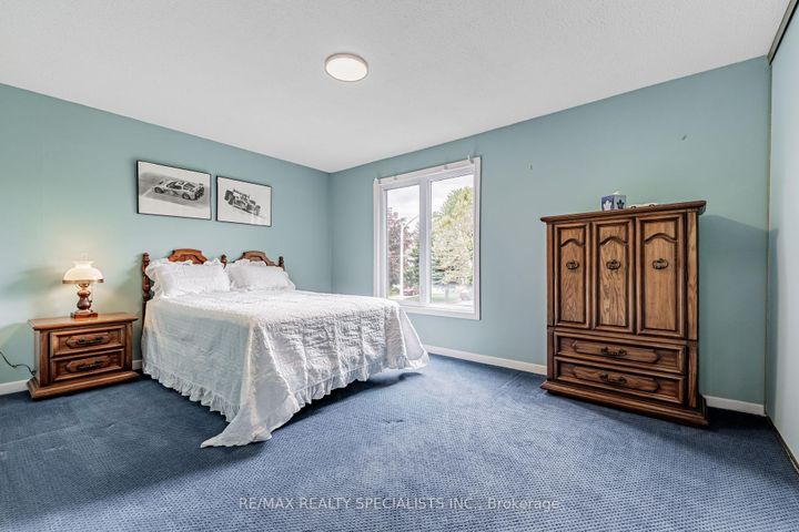 Photo 23 at 2917 Nipiwin Drive, Meadowvale, Mississauga