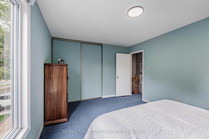 Photo 25 at 2917 Nipiwin Drive, Meadowvale, Mississauga