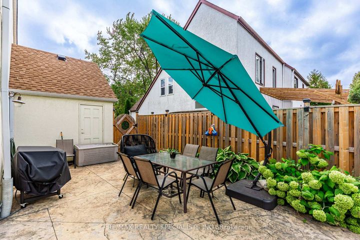 Photo 31 at 2917 Nipiwin Drive, Meadowvale, Mississauga