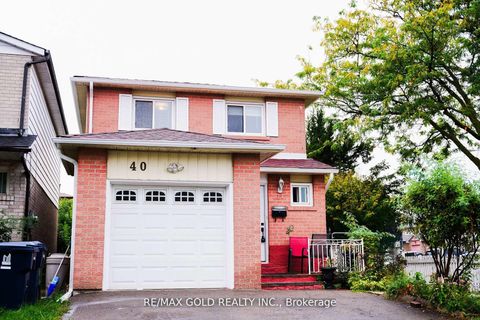 Photo 2 at 40 Glen Hollow Avenue, Clairville, Toronto