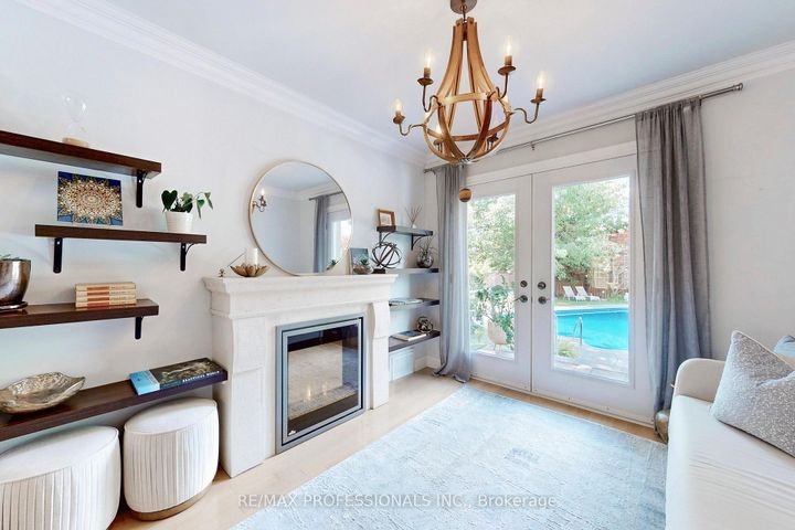 Photo 11 at 126 Laurel Avenue, City Centre West, Toronto