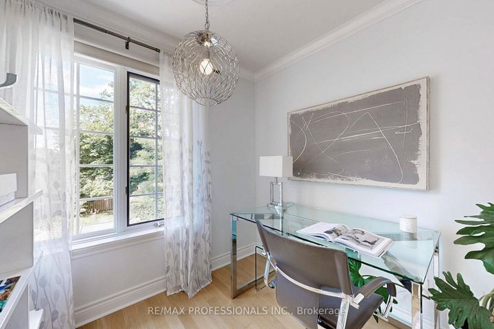 Photo 30 at 126 Laurel Avenue, City Centre West, Toronto