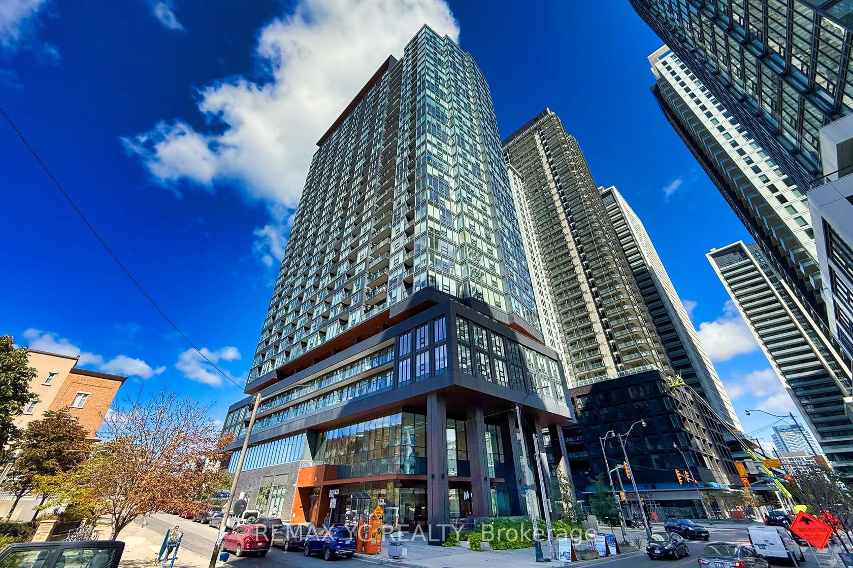 2202 - 19 Western Battery Road, Niagara, Toronto 