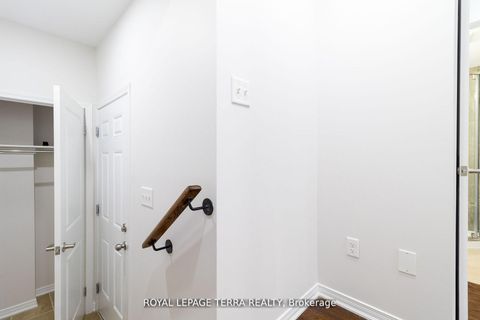 Photo 7 at 8 Graywardine Lane, Northeast Ajax, Ajax