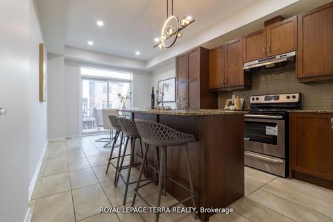 Photo 9 at 8 Graywardine Lane, Northeast Ajax, Ajax