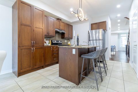 Photo 10 at 8 Graywardine Lane, Northeast Ajax, Ajax