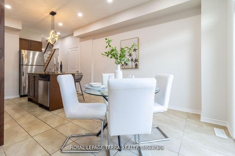 Photo 14 at 8 Graywardine Lane, Northeast Ajax, Ajax