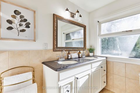 Photo 15 at 4 Baby Point Terrace, Lambton Baby Point, Toronto