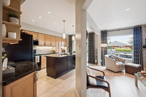 Photo 12 at 514 Menczel Crescent, Summerhill Estates, Newmarket