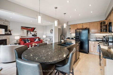 Photo 16 at 514 Menczel Crescent, Summerhill Estates, Newmarket