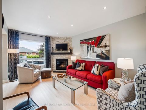 Photo 18 at 514 Menczel Crescent, Summerhill Estates, Newmarket