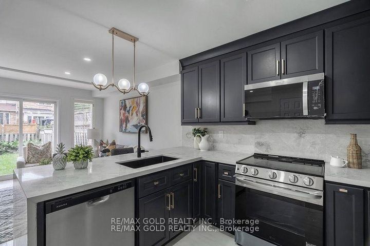 Photo 6 at 7 Harding Street, Georgetown, Halton Hills