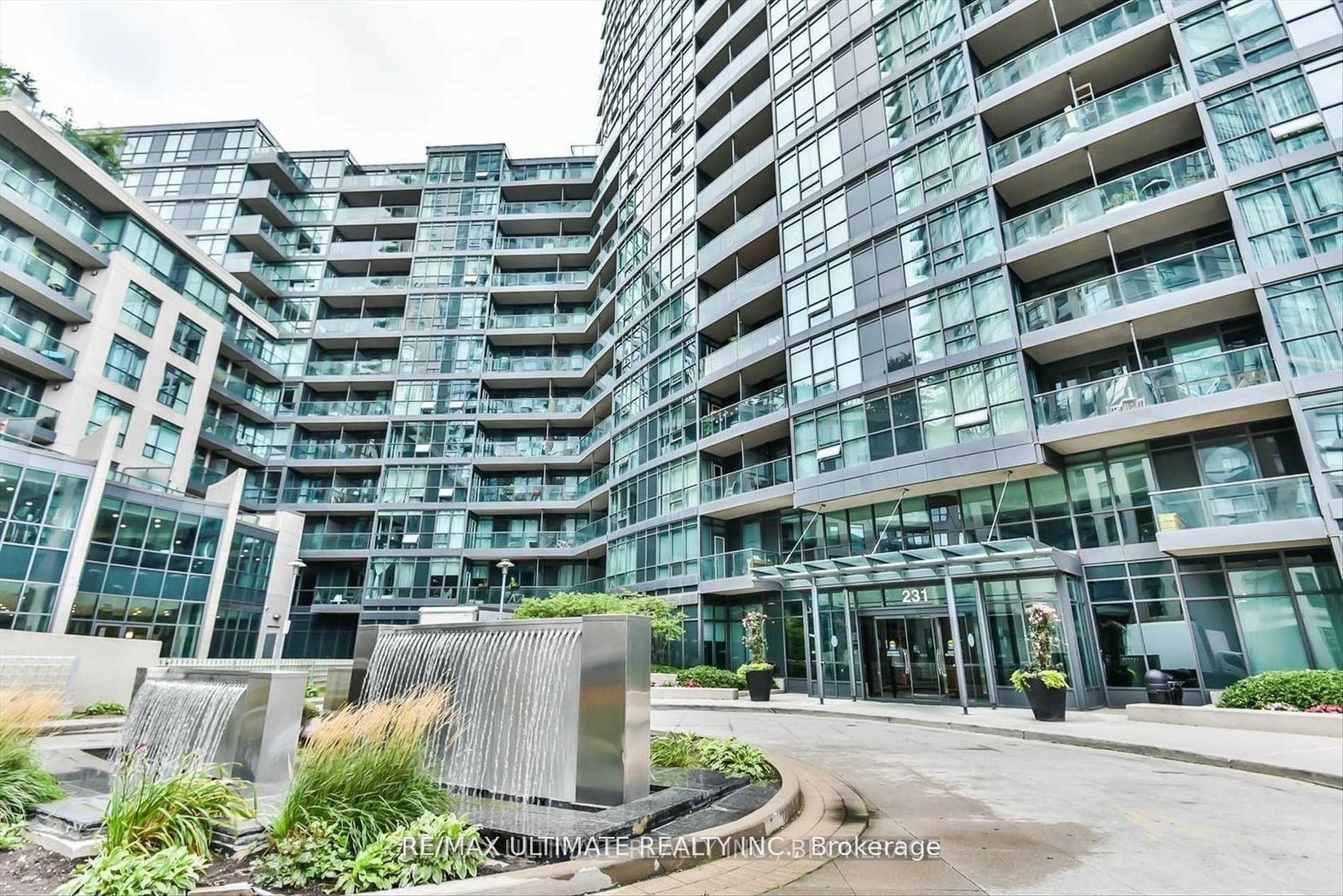 228 - 231 Fort York Boulevard, Niagara, Toronto 