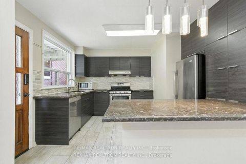 Photo 4 at 498 Midland Avenue, Cliffside, Toronto