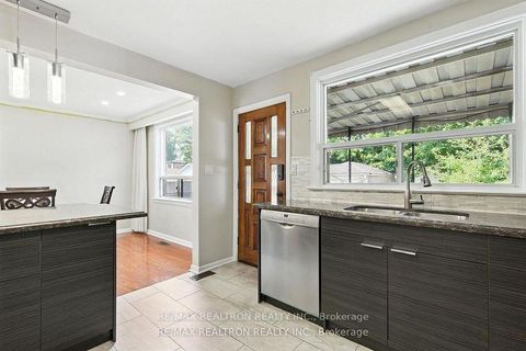 Photo 5 at 498 Midland Avenue, Cliffside, Toronto