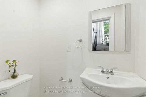 Photo 13 at 498 Midland Avenue, Cliffside, Toronto