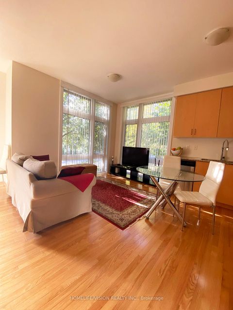 Photo 2 at 70 - 23 Eldora Avenue, Newtonbrook West, Toronto