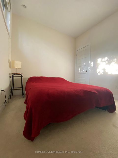 Photo 9 at 70 - 23 Eldora Avenue, Newtonbrook West, Toronto