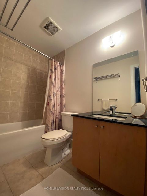 Photo 12 at 70 - 23 Eldora Avenue, Newtonbrook West, Toronto
