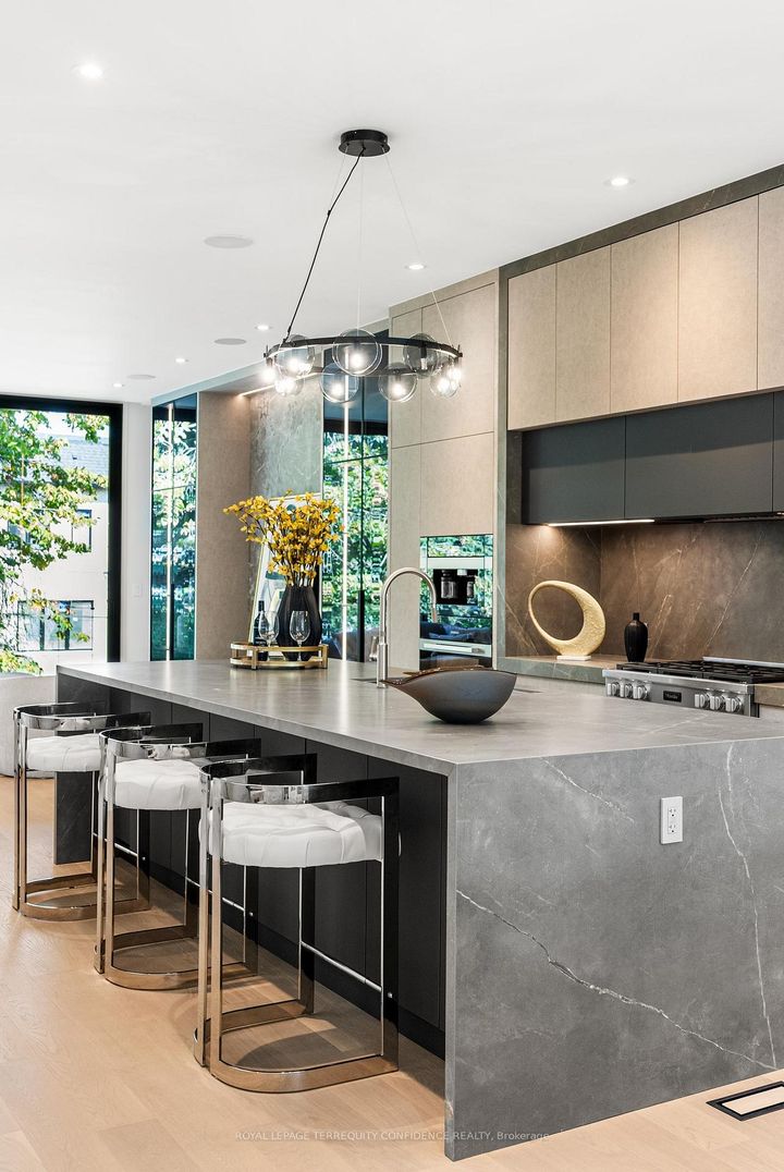 Photo 11 at 276 Horsham Avenue, Willowdale West, Toronto