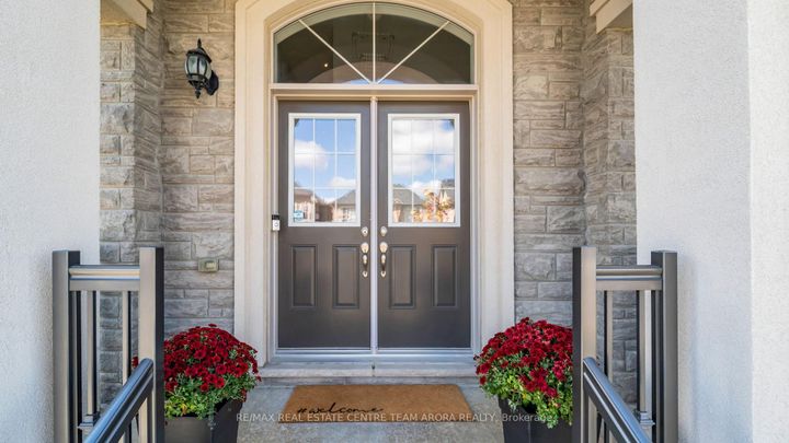 Photo 2 at 450 Brisdale Drive, Northwest Brampton, Brampton