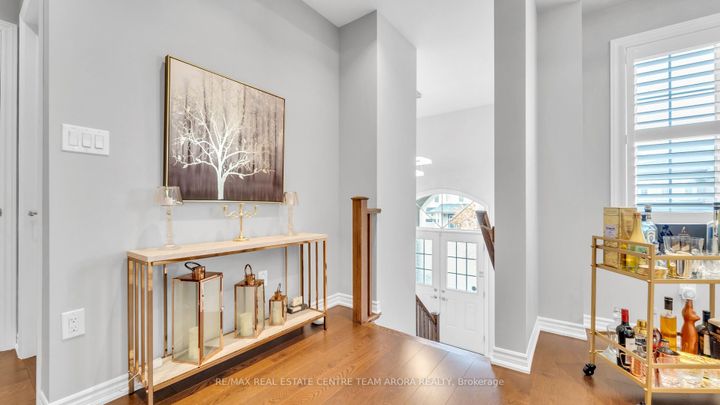 Photo 5 at 450 Brisdale Drive, Northwest Brampton, Brampton