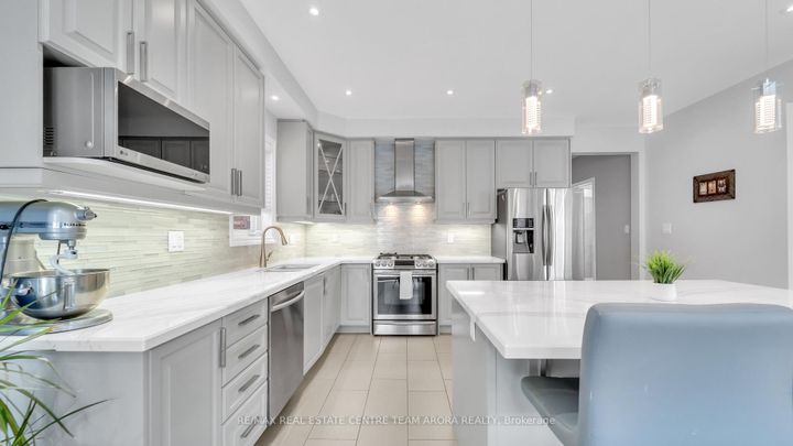 Photo 14 at 450 Brisdale Drive, Northwest Brampton, Brampton