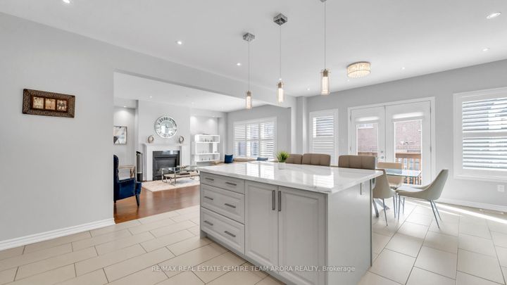 Photo 16 at 450 Brisdale Drive, Northwest Brampton, Brampton