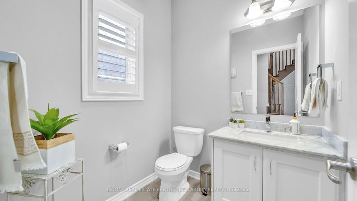 Photo 18 at 450 Brisdale Drive, Northwest Brampton, Brampton