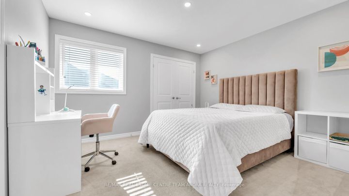 Photo 25 at 450 Brisdale Drive, Northwest Brampton, Brampton