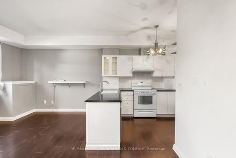 Photo 5 at 331 - 500 Richmond Street W, Waterfront Communities C1, Toronto