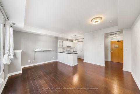 Photo 8 at 331 - 500 Richmond Street W, Waterfront Communities C1, Toronto
