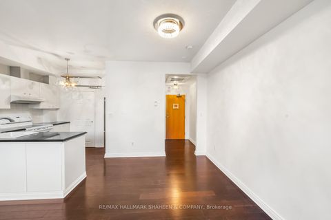 Photo 11 at 331 - 500 Richmond Street W, Waterfront Communities C1, Toronto