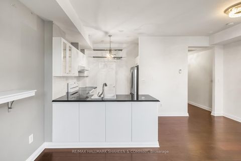 Photo 12 at 331 - 500 Richmond Street W, Waterfront Communities C1, Toronto