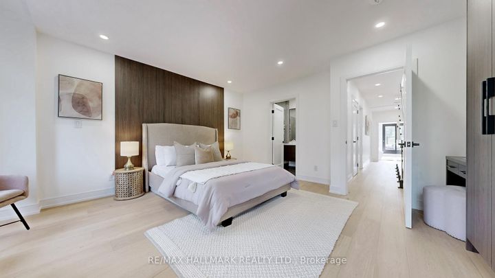 Photo 15 at 122 Crawford Street, Bellwoods, Toronto