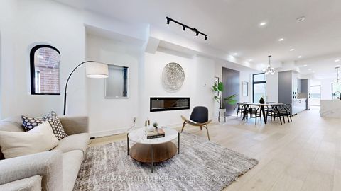 Photo 2 at 122 Crawford Street, Bellwoods, Toronto Photo 2 at 122 Crawford Street, Bellwoods, Toronto