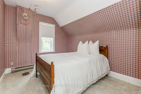 Photo 33 at 10 Wellington Street E, Creemore, Clearview