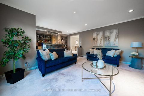 Photo 12 at 182 Clover Leaf Street, East Woodbridge, Vaughan