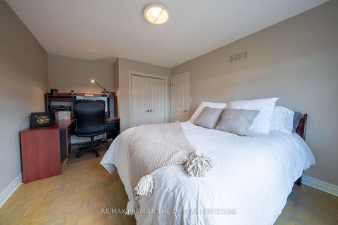 Photo 27 at 182 Clover Leaf Street, East Woodbridge, Vaughan