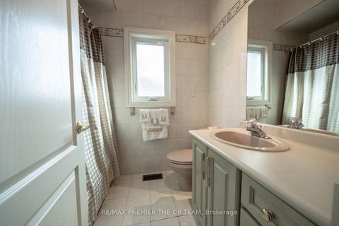 Photo 30 at 182 Clover Leaf Street, East Woodbridge, Vaughan